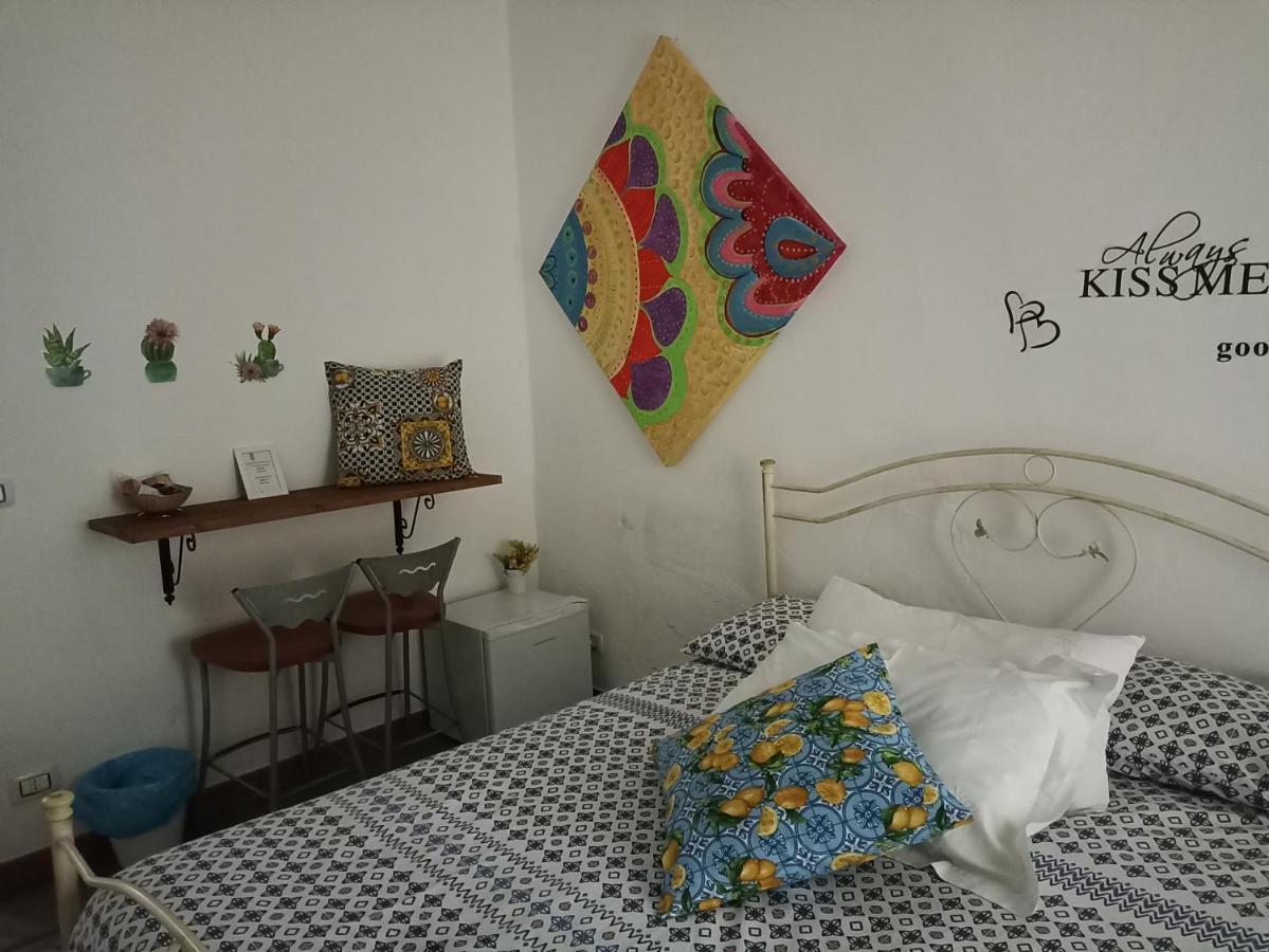 Al Molo Sant'Eligio Hotel Taranto Luaran gambar