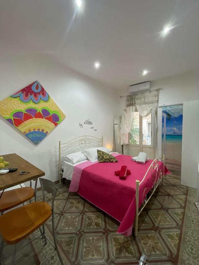 Al Molo Sant'Eligio Hotel Taranto Luaran gambar