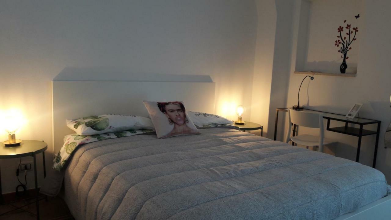 Al Molo Sant'Eligio Hotel Taranto Luaran gambar